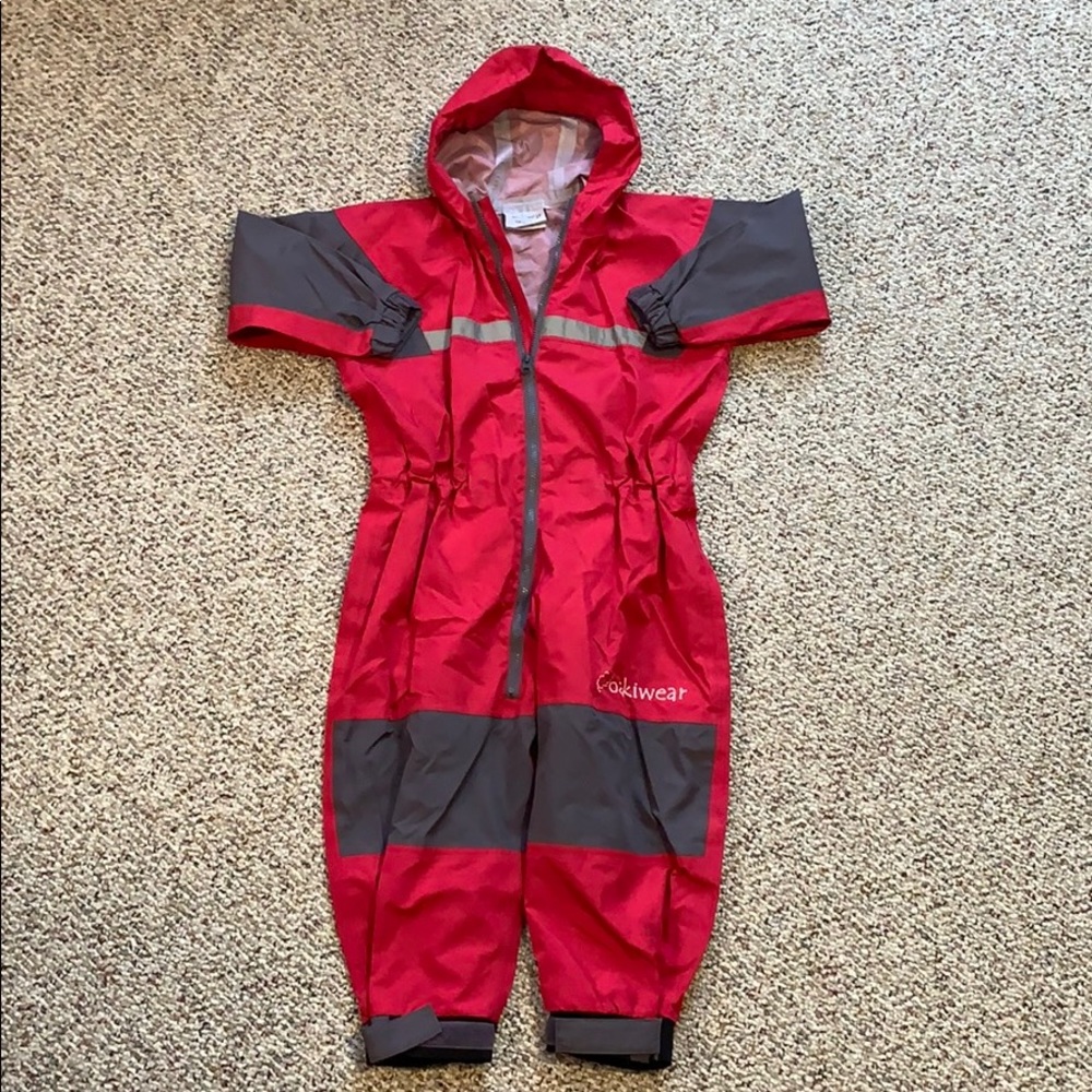 Girls hot pink 6-7 Oakiwear rain suit